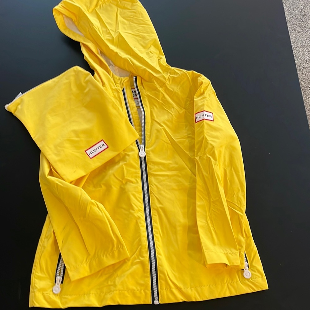 Yellow Hunter 4T lightweight raincoat